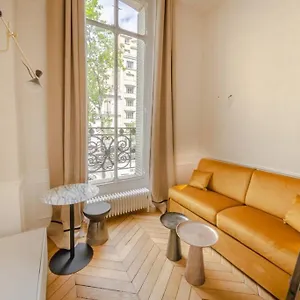 De Standing 4 - Tour Eiffel/invalides Apartment